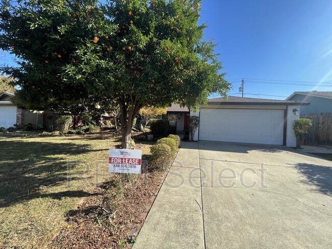 Building Photo - 2305 Zinfandel Dr