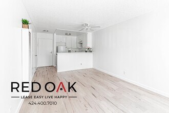 Building Photo - 16200 Vermont Ave