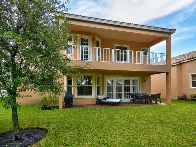 Building Photo - 2892 Shaughnessy Dr
