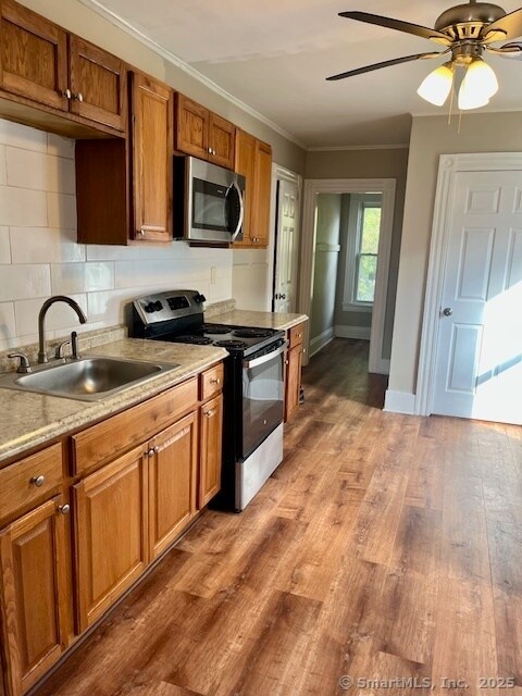 Foto del edificio - 768 Iranistan Ave