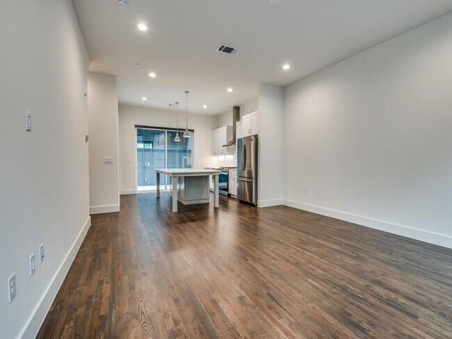 Foto del edificio - 4426 Cabell Dr