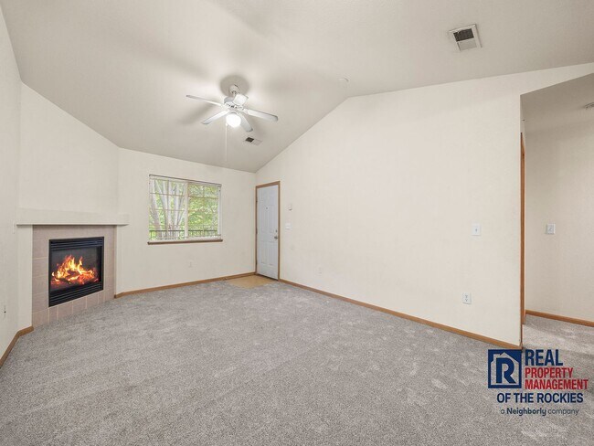 Foto del edificio - 2 Bed, 2 Bath Condo Near CSU- $500 OFF 1st...