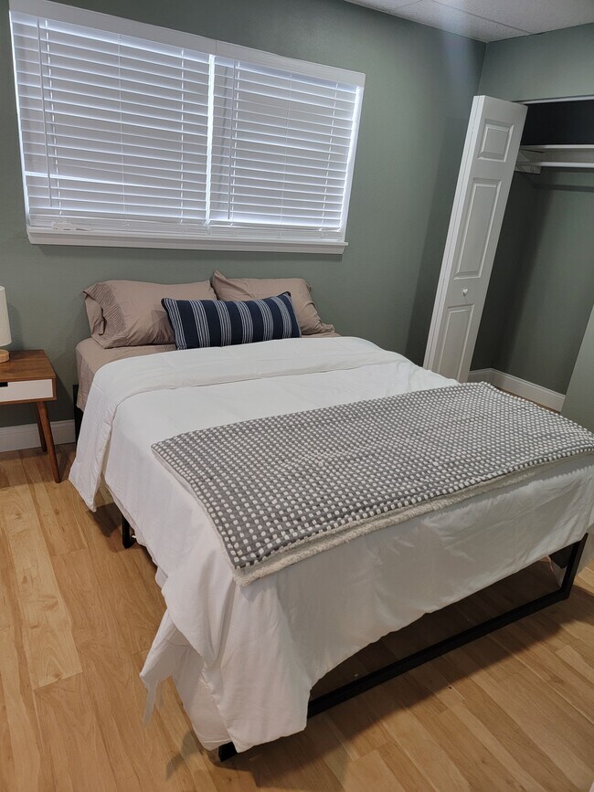 Bedroom - 4100 Central Ave