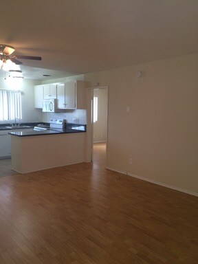 Building Photo - 10557 Lindley Ave