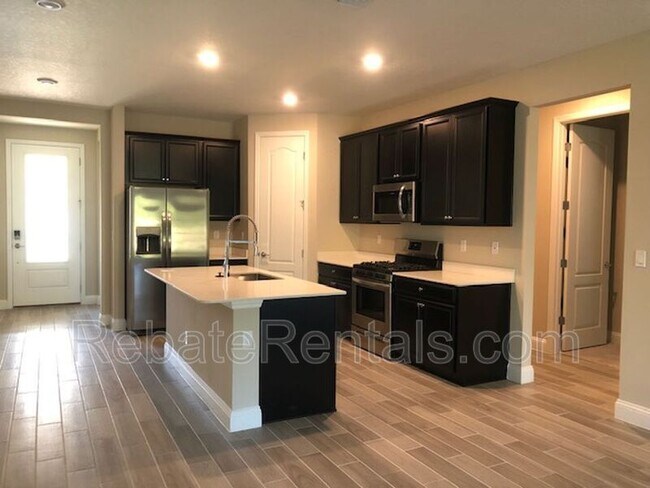 Foto del edificio - 308 Sweet Oak Wy