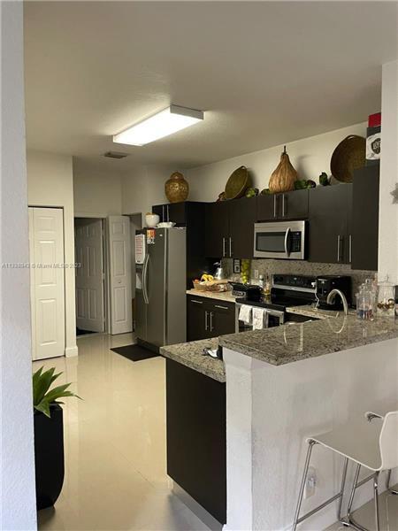 Foto del edificio - 4113 Forest Dr