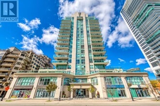 Building Photo - 360-1360 Pearl St