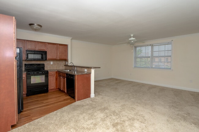 1 Bedroom (R) - kitchen/living room - Tarleton Square