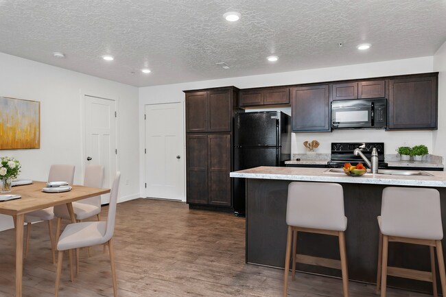 Building Photo - Beautiful Tucker Model Townhomes with 2 Ca...
