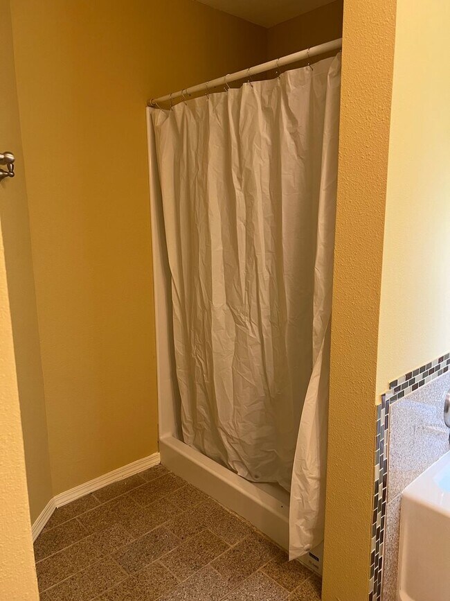 Foto del edificio - 3 Bed 2 Bath