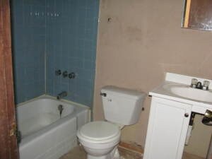 Interior Photo - 5304 N Teutonia Ave