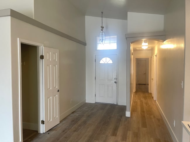 Building Photo - 3713 White Sands Dr