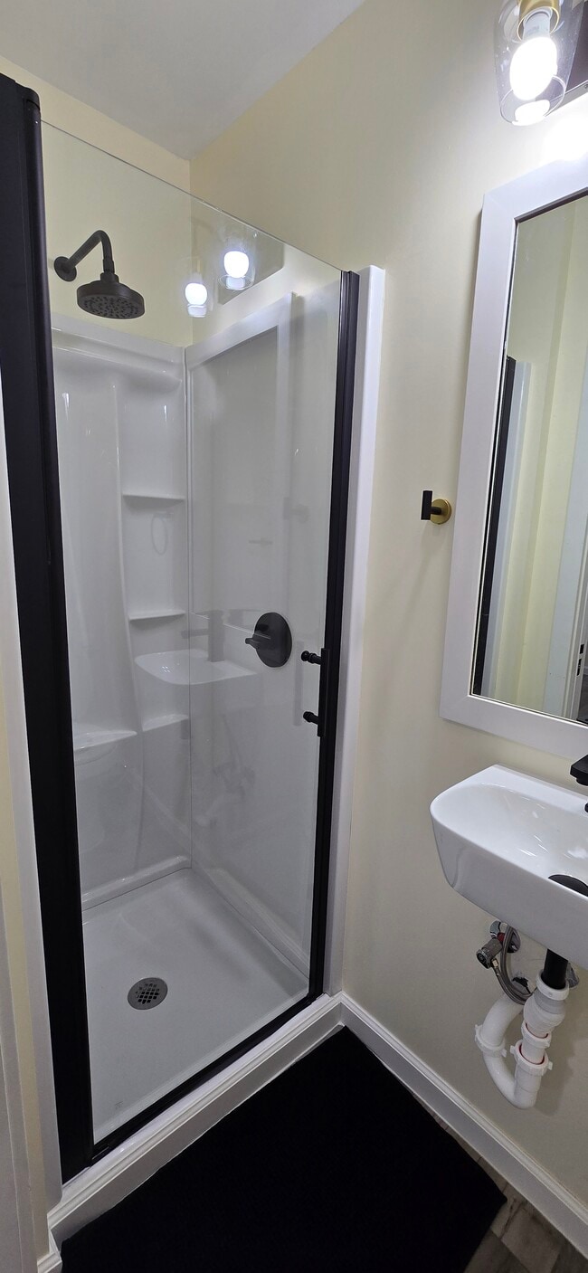 Shower - 713 5th St
