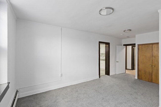 Photo - 2 N Huron St Apartment