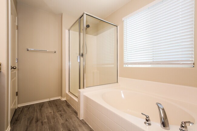 Foto del edificio - 7639 Lone Shepherd Dr