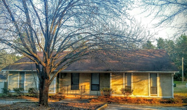 Foto del edificio - Pine View Apartments