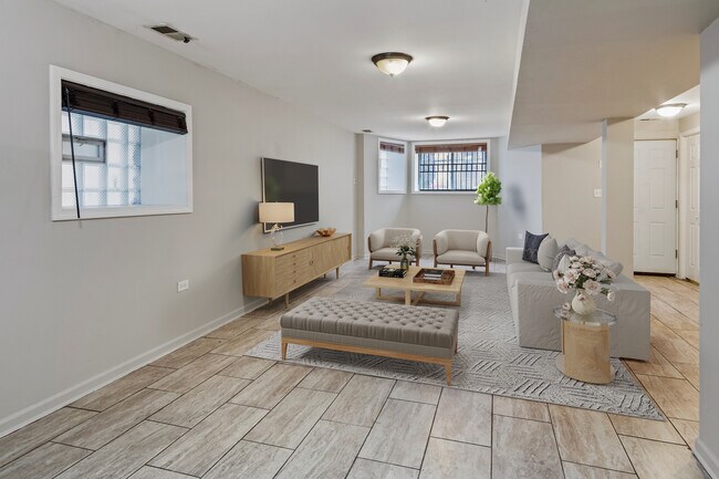 Foto del edificio - 3536 W Fulton Blvd