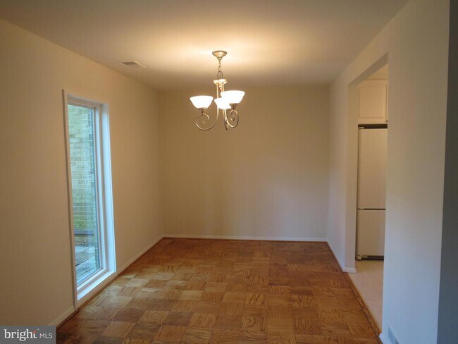Building Photo - 1727 Ivy Oak Square