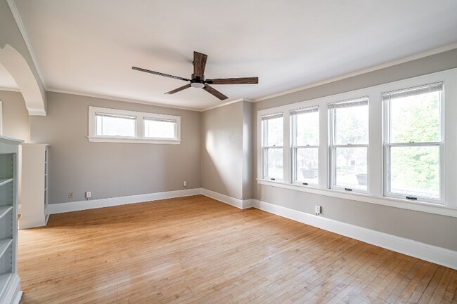 Foto del edificio - 4800 N Bartlett Ave