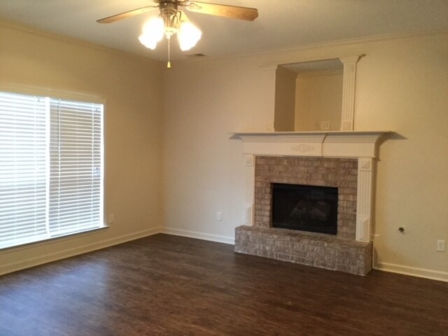 Foto del edificio - 4987 Kings Meadow Drive