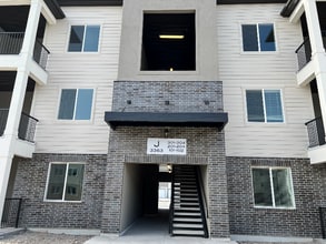 Building Photo - 3364 Hardman Way