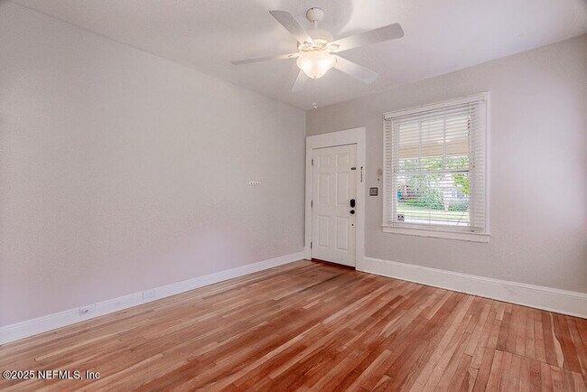 Foto del edificio - 2923 Downing St