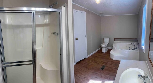 Building Photo - 200 Tumbleweed Way