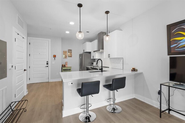 Building Photo - 3101 Govalle Ave