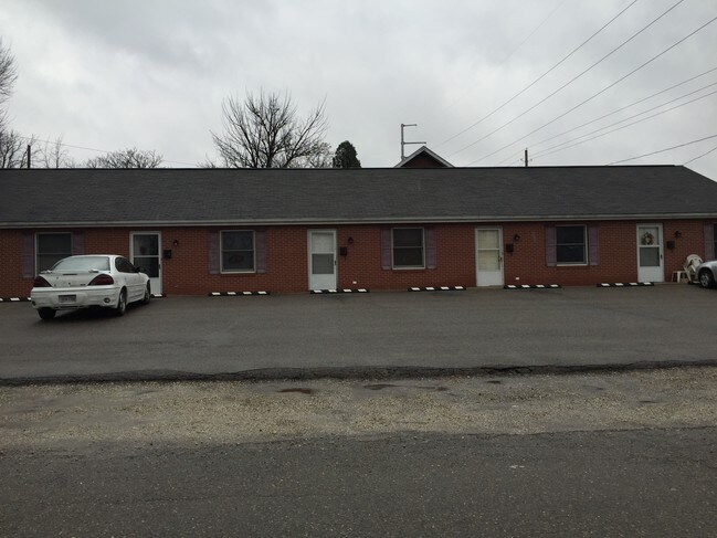 Building Photo - 524 Belden Ave NE
