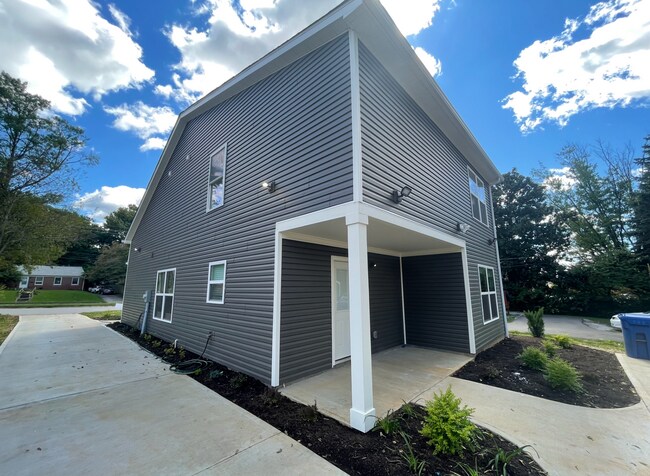 Foto del edificio - 624 Golfview Dr