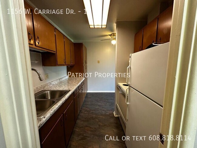 Foto del edificio - 1 bedroom/ 1 bath apartment in Whitewater, WI