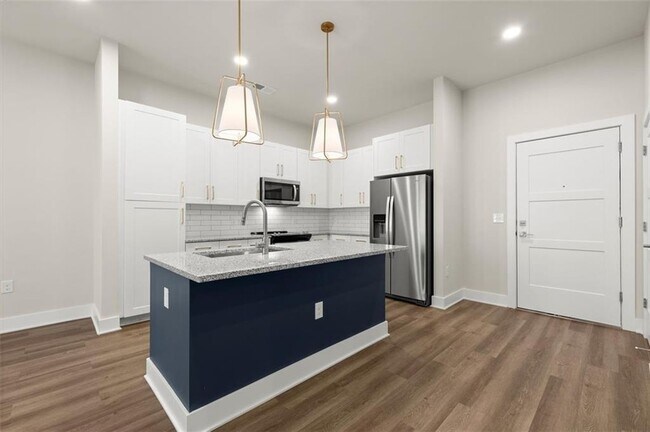 Foto del edificio - 2648 Sandy Plains Rd