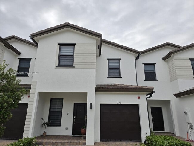 Building Photo - 256 SW 159th Ter