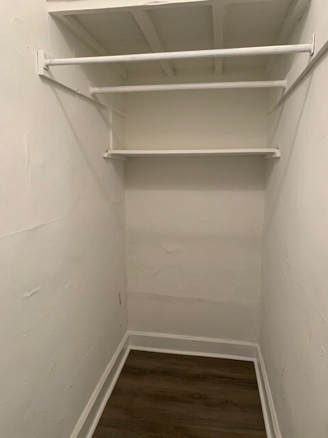 Foto del edificio - 212 E 10th St