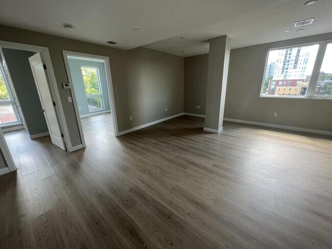 Foto del edificio - 35 S Huntington Ave