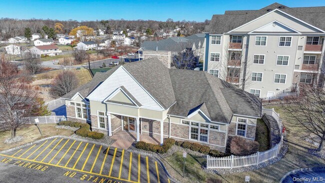 Foto del edificio - 937 Tower Ridge Cir