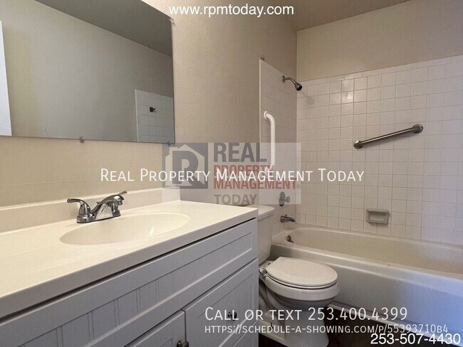 Building Photo - 6104 Glen Mary Ln SE