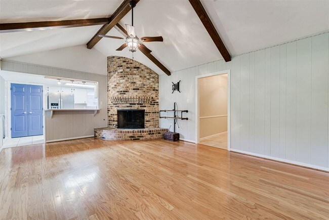 Building Photo - 3911 Black Locust Dr