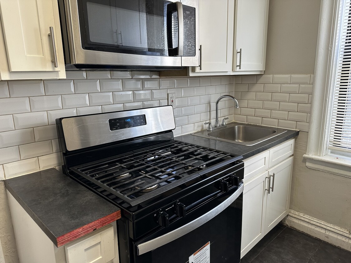 Foto principal - 93 Fairview Ave