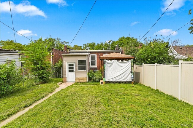 Foto del edificio - 5446 Christy Ave