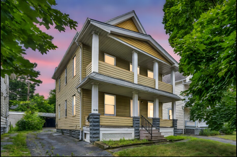 Foto principal - 4097 E 64th St