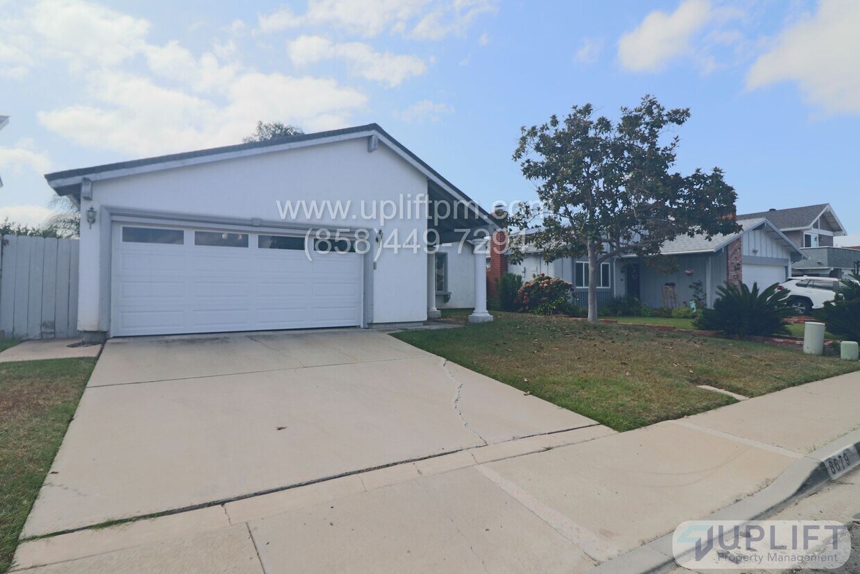 Foto principal - Spacious 4 Bedroom Home in Prime Mira Mesa...
