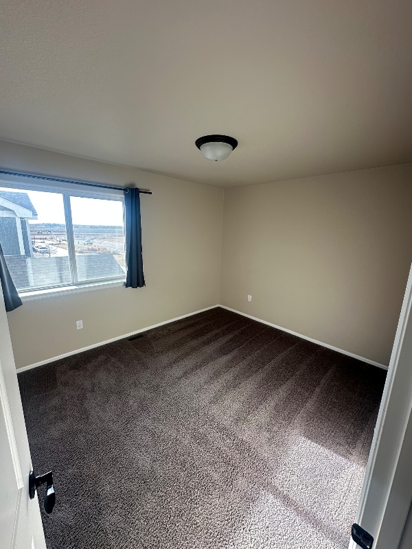 Foto del edificio - 2142 Falling Leaf Dr