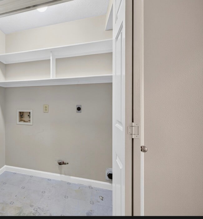 Building Photo - 4415 Echo Falls Dr