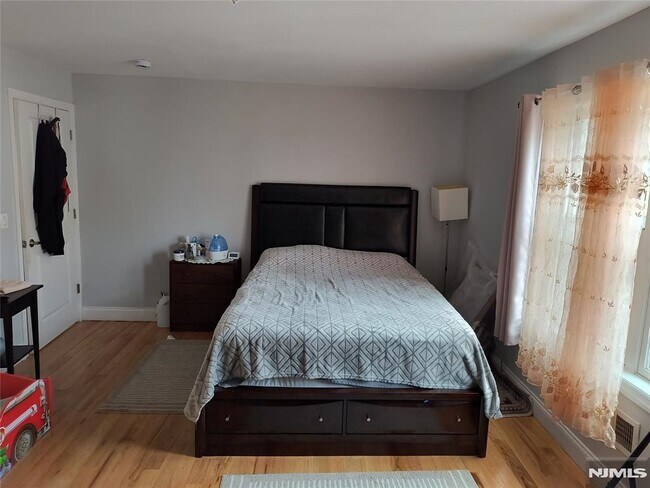 Foto del edificio - 6805 Meadowview Ave
