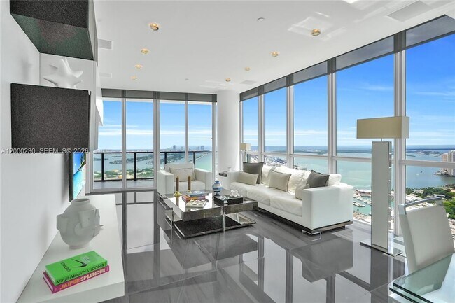Foto del edificio - 1100 Biscayne Blvd