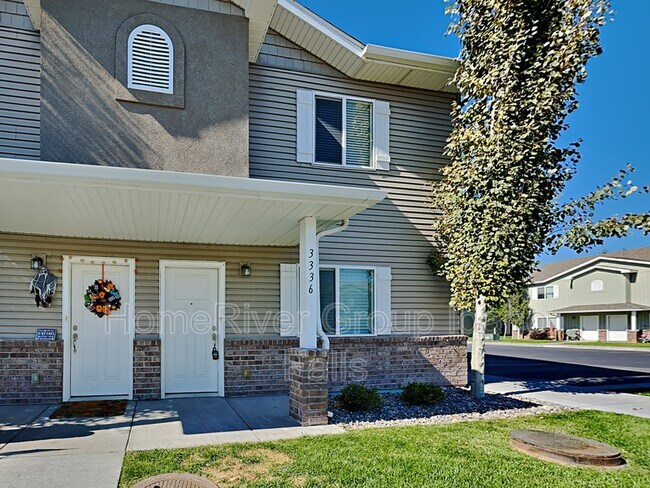Building Photo - 3336 Blaze Dr