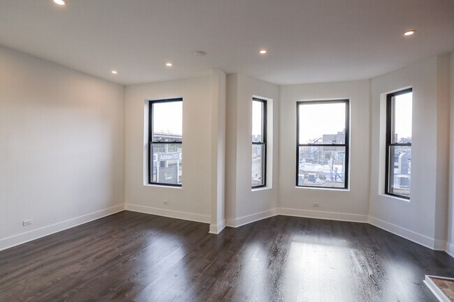 Foto del edificio - 948 W Addison St