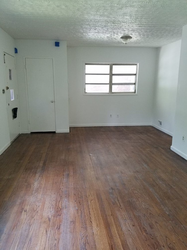 Foto del edificio - 2818 Connally Dr SW