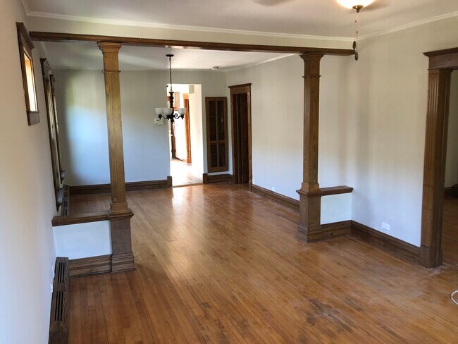 Sala de estar/Comedor - 4546 N Hermitage Ave